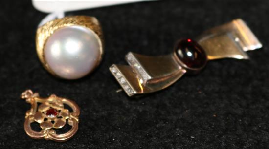 Cabochon and rose diamond-set bar brooch, blister pearl yellow metal dress ring & an openwork pendant